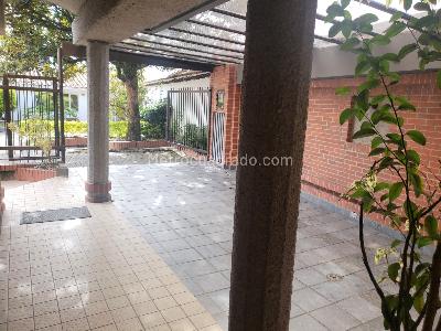 Casa de 3 alcobas en venta en Alhambra, Bogotá, 160 m² · foto 2 de 17