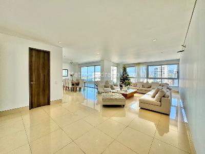 Apartamento de 3 alcobas en venta en Bellavista, Santa Marta, 280 m² · foto 2 de 19