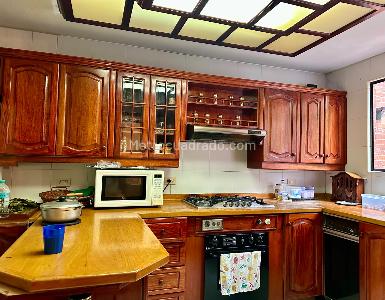 Casa de 4 alcobas en venta en Santa Barbara Alta, Bogotá, 312 m² · foto 10 de 20