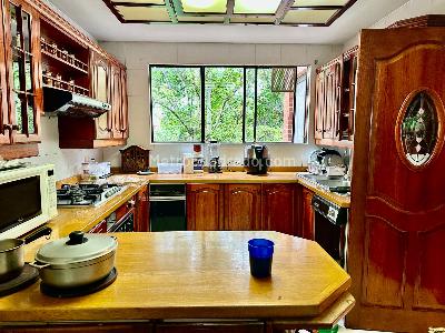 Casa de 4 alcobas en venta en Santa Barbara Alta, Bogotá, 312 m² · foto 11 de 20