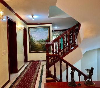 Casa de 4 alcobas en venta en Santa Barbara Alta, Bogotá, 312 m² · foto 2 de 20