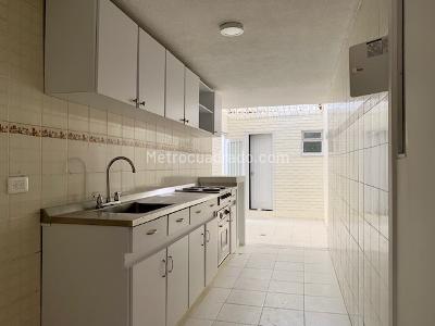 Casa de 3 alcobas en venta en Lisboa Nuevo Country, Bogotá, 195 m² · foto 13 de 20