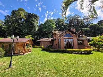 Casa de 4 alcobas en venta en Armenia, Armenia, 400 m² · foto 13 de 13