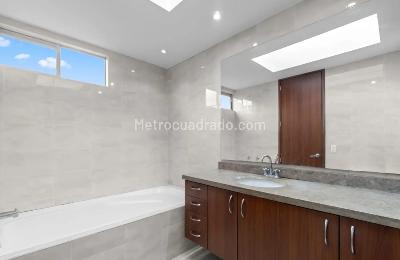 Casa de 4 alcobas en venta en Colina Alrededores, Bogotá, 185 m² · foto 13 de 19