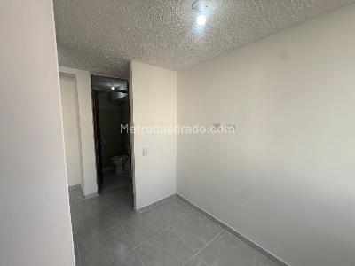 Apartamento en venta en Primavera Occidental, Bogotá · foto 8 de 20
