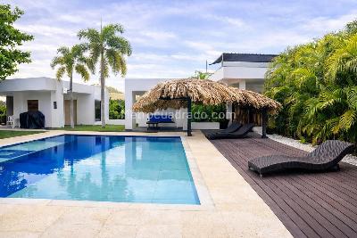 Casa de 4 alcobas en arriendo en Vereda San Lorenzo, Girardot, 273 m² · foto 4 de 13
