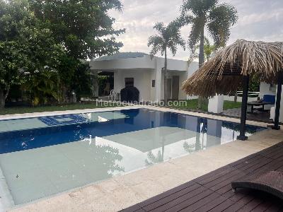 Casa de 4 alcobas en arriendo en Vereda San Lorenzo, Girardot, 273 m² · foto 5 de 13