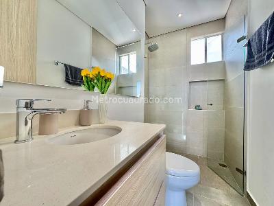 Apartamento de 2 alcobas en venta en Rodadero Playa Salguero, Santa Marta, 68 m² · foto 13 de 20