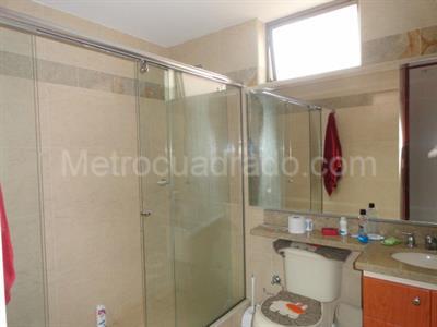 Apartamento de 3 alcobas en venta en Country, Bogotá, 220 m² · foto 4 de 19