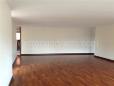 Apartamento de 4 alcobas en arriendo en Country Lisboa, Bogotá, 275 m² · foto 9 de 19