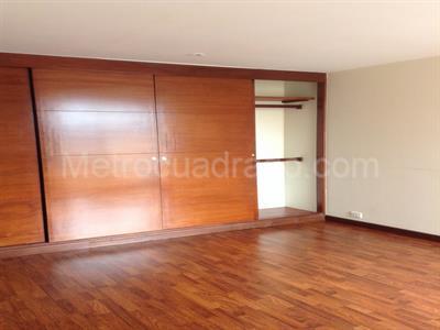 Apartamento de 4 alcobas en arriendo en Country Lisboa, Bogotá, 275 m² · foto 11 de 19
