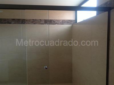 Apartamento de 4 alcobas en arriendo en Country Lisboa, Bogotá, 275 m² · foto 18 de 19
