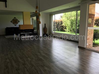 Casa de 3 alcobas en venta en Chia, Bogotá, 1038 m² · foto 4 de 20