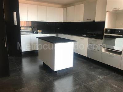 Apartamento de 3 alcobas en venta en Avenida Boyaca, Bogotá, 195 m² · foto 3 de 18