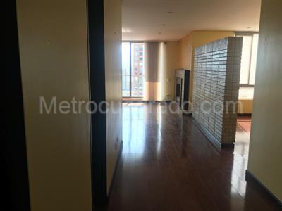 Apartamento de 3 alcobas en venta en Avenida Boyaca, Bogotá, 195 m² · foto 2 de 18