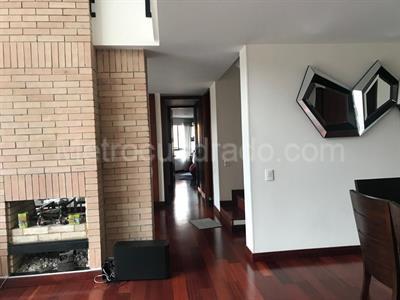 Apartamento de 3 alcobas en venta en Country Alameda, Bogotá, 302 m² · foto 3 de 12