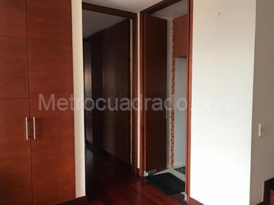 Apartamento de 3 alcobas en venta en Country Alameda, Bogotá, 302 m² · foto 7 de 12