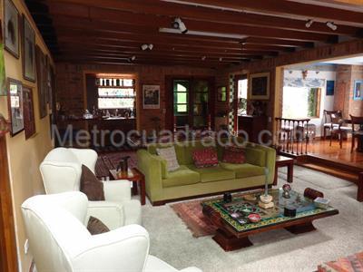 Casa de 3 alcobas en venta en La Floresta Norte, Bogotá, 400 m² · foto 2 de 20