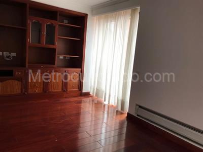 Casa de 4 alcobas en venta en Bosques Del Marques, Bogotá, 480 m² · foto 5 de 16