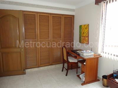 Apartamento de 3 alcobas en venta en Altos De Cabecera, Bucaramanga, 196 m² · foto 13 de 20