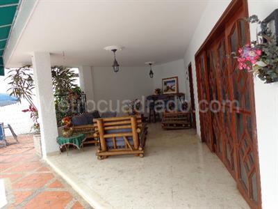 Casa de 4 alcobas en venta en Pan De Azucar, Bucaramanga, 550 m² · foto 10 de 20