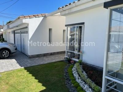Casa de 4 alcobas en venta en Malibu Reservado, Bogotá, 226 m² · foto 19 de 20