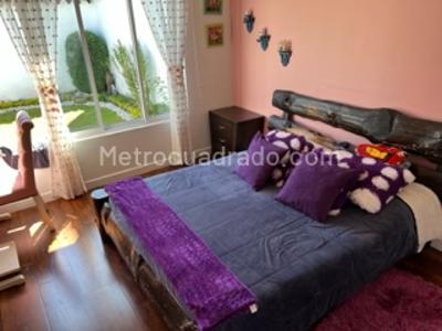 Casa de 4 alcobas en venta en Malibu Reservado, Bogotá, 226 m² · foto 18 de 20