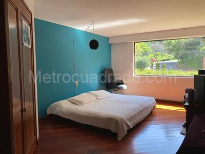 Apartamento de 3 alcobas en venta en Usaquen Cerros, Bogotá, 220 m² · foto 12 de 19