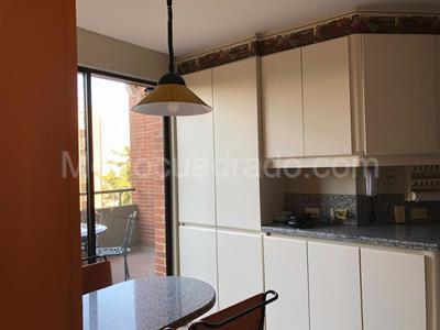 Apartamento de 3 alcobas en venta en Usaquen Cerros, Bogotá, 220 m² · foto 7 de 19
