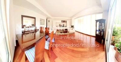 Apartamento de 4 alcobas en venta en Chico Navarra, Bogotá, 151 m² · foto 11 de 13