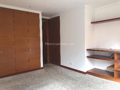 Apartamento de 3 alcobas en venta en Chico Reservado, Bogotá, 176 m² · foto 12 de 17