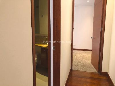 Apartamento de 3 alcobas en venta en Chico Reservado, Bogotá, 176 m² · foto 13 de 17