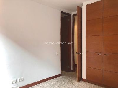 Apartamento de 3 alcobas en venta en Chico Reservado, Bogotá, 176 m² · foto 4 de 17