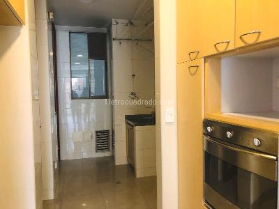 Apartamento de 3 alcobas en venta en Chico Reservado, Bogotá, 176 m² · foto 6 de 17