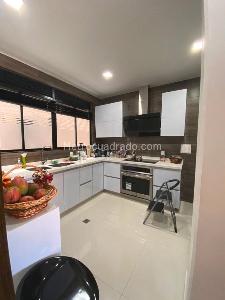 Apartamento de 3 alcobas en venta en Chico Navarra, Bogotá, 180 m² · foto 3 de 6