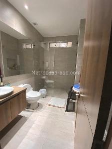 Apartamento de 3 alcobas en venta en Chico Navarra, Bogotá, 180 m² · foto 4 de 6