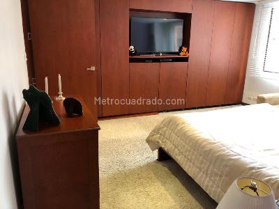 Apartamento de 3 alcobas en venta en El Retiro, Bogotá, 190 m² · foto 2 de 20