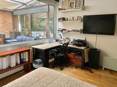 Apartamento de 3 alcobas en venta en Los Rosales, Bogotá, 210 m² · foto 14 de 17