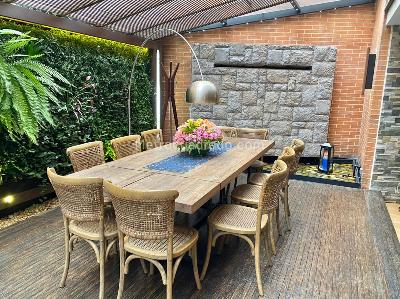 Apartamento de 3 alcobas en venta en Los Rosales, Bogotá, 210 m² · foto 2 de 17