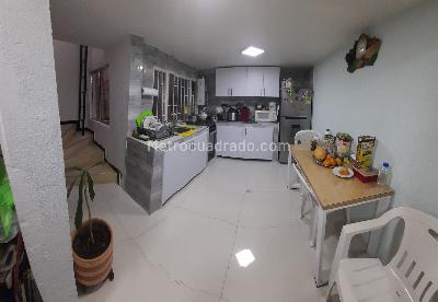 Casa de 4 alcobas en venta en Villa Castilla, Bogotá, 160 m² · foto 12 de 19