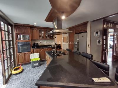 Casa de 4 alcobas en venta en Normandia Occidental, Bogotá, 353 m² · foto 20 de 20