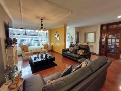 Casa de 4 alcobas en venta en Normandia Occidental, Bogotá, 353 m² · foto 3 de 20