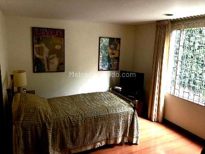 Apartamento de 3 alcobas en venta en Bellavista Rosales, Bogotá, 178 m² · foto 6 de 13