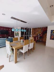 Apartamento de 3 alcobas en venta en Cabecera, Bucaramanga, 212 m² · foto 3 de 20