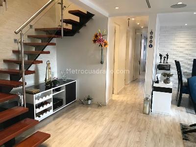 Apartamento de 3 alcobas en venta en Gratamira Campestre, Bogotá, 180 m² · foto 6 de 17