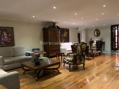 Apartamento en venta en Los Rosales Reservado, Bogotá · foto 2 de 20
