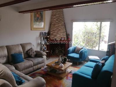 Casa de 4 alcobas en venta en Modelia Occidental, Bogotá, 200 m² · foto 2 de 19