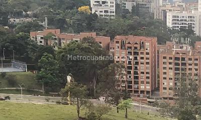 Apartamento de 3 alcobas en venta en Poblado Los Balsos, Medellín, 204 m² · foto 20 de 20