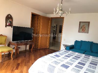 Apartamento de 3 alcobas en venta en Poblado Los Balsos, Medellín, 204 m² · foto 7 de 20