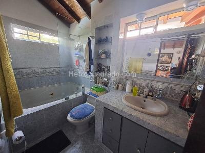 Casa de 5 alcobas en venta en Cañaveral, Floridablanca, 307 m² · foto 10 de 20